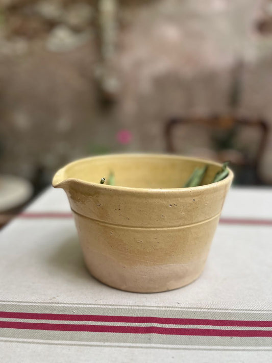 fa645 Provencial French bowl