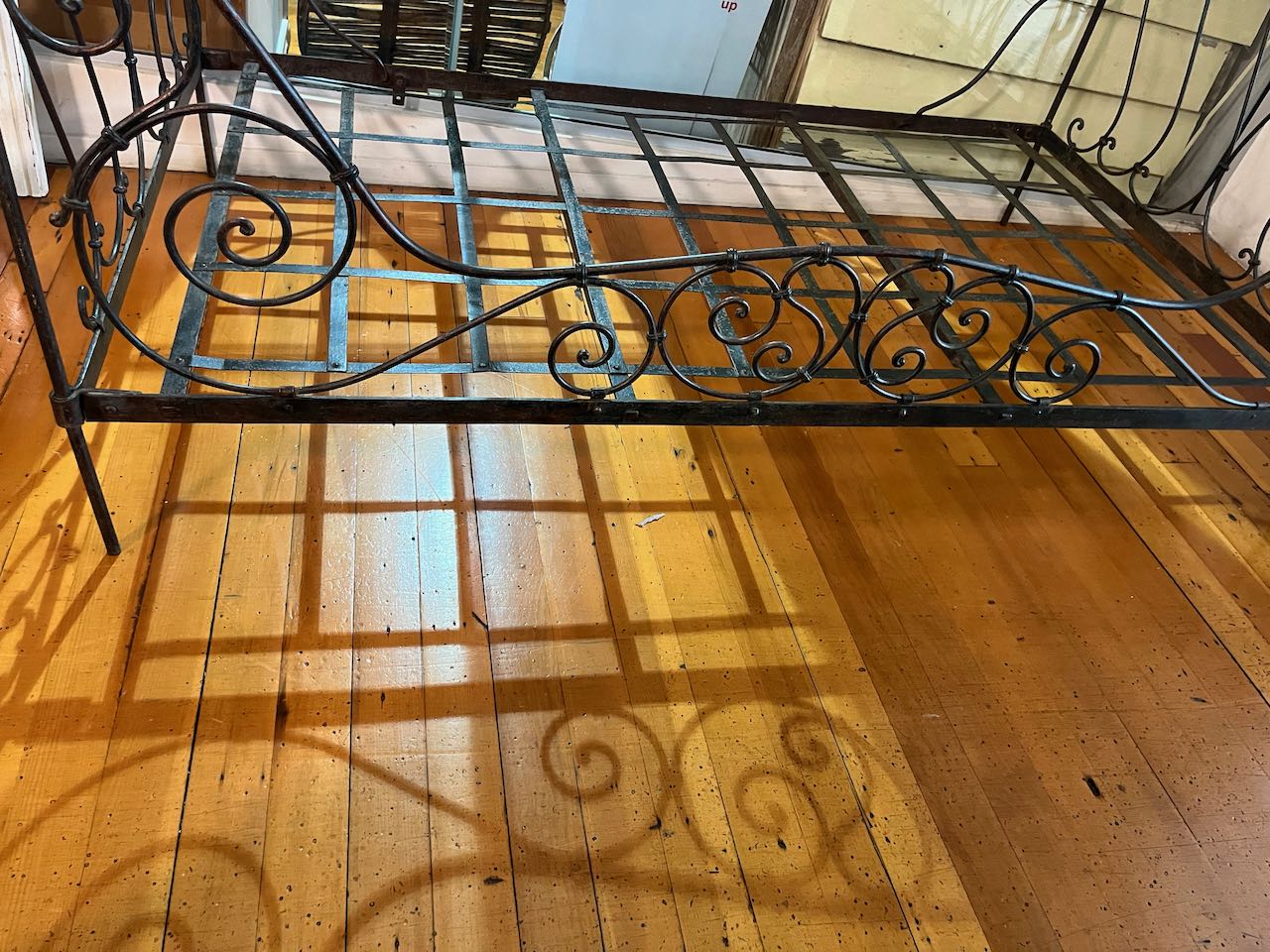fa3611 French metal campaign bed