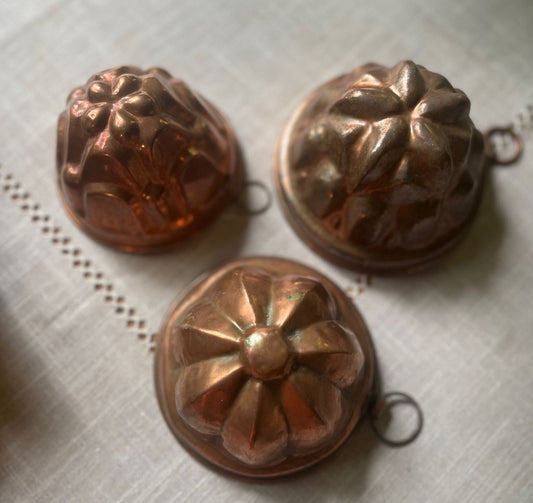 fa730 Copper vintage mould, Italy