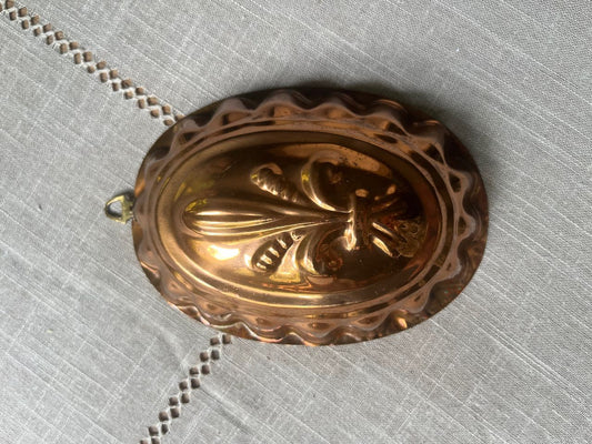 fa738 Oval copper mould with wheat design
