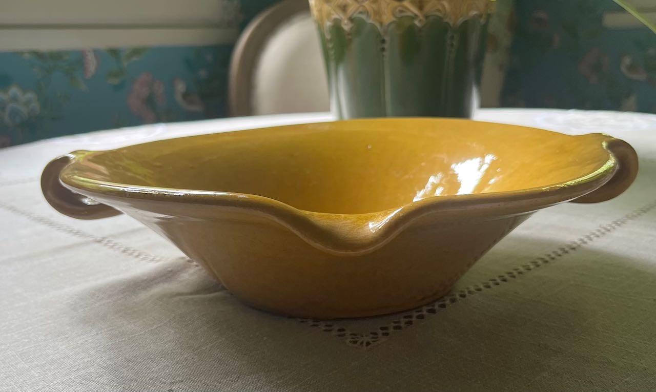 fa705 Gorgeous French salad bowl with handles