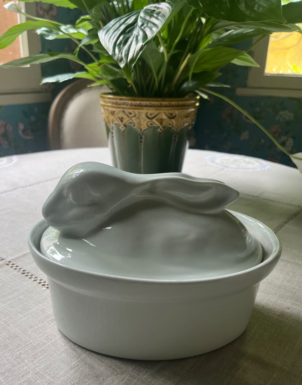 fa707 White Rabbit tureen