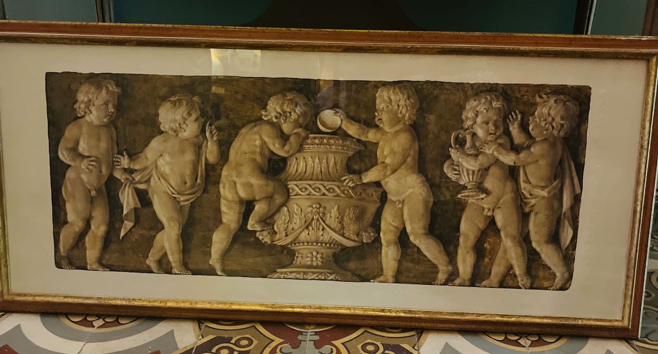 fa723 Long framed print of cherubs