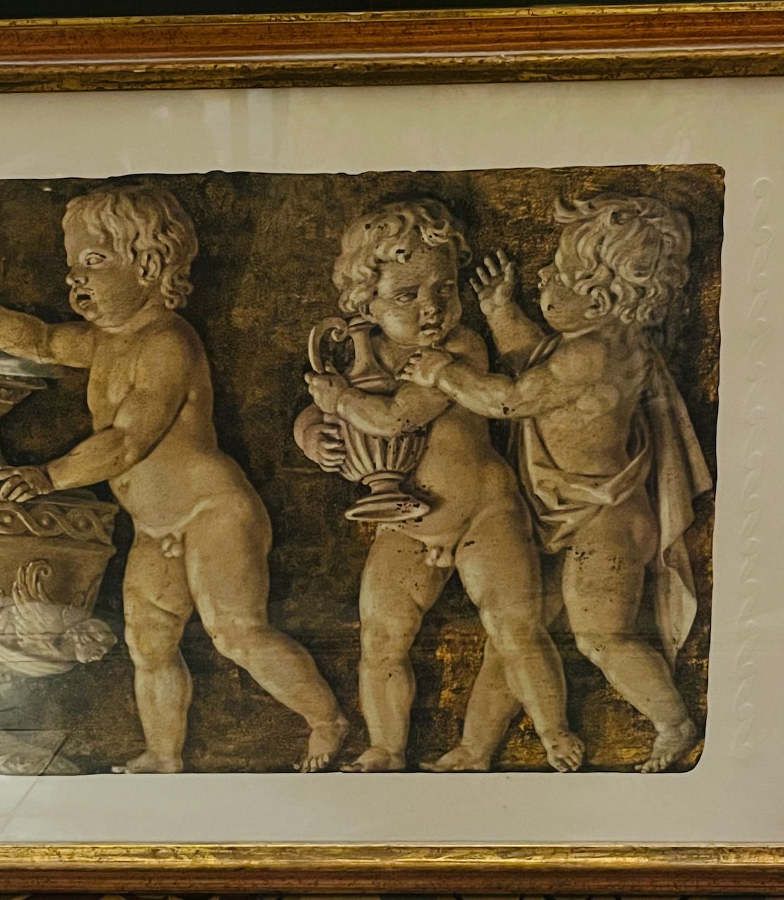 fa723 Long framed print of cherubs