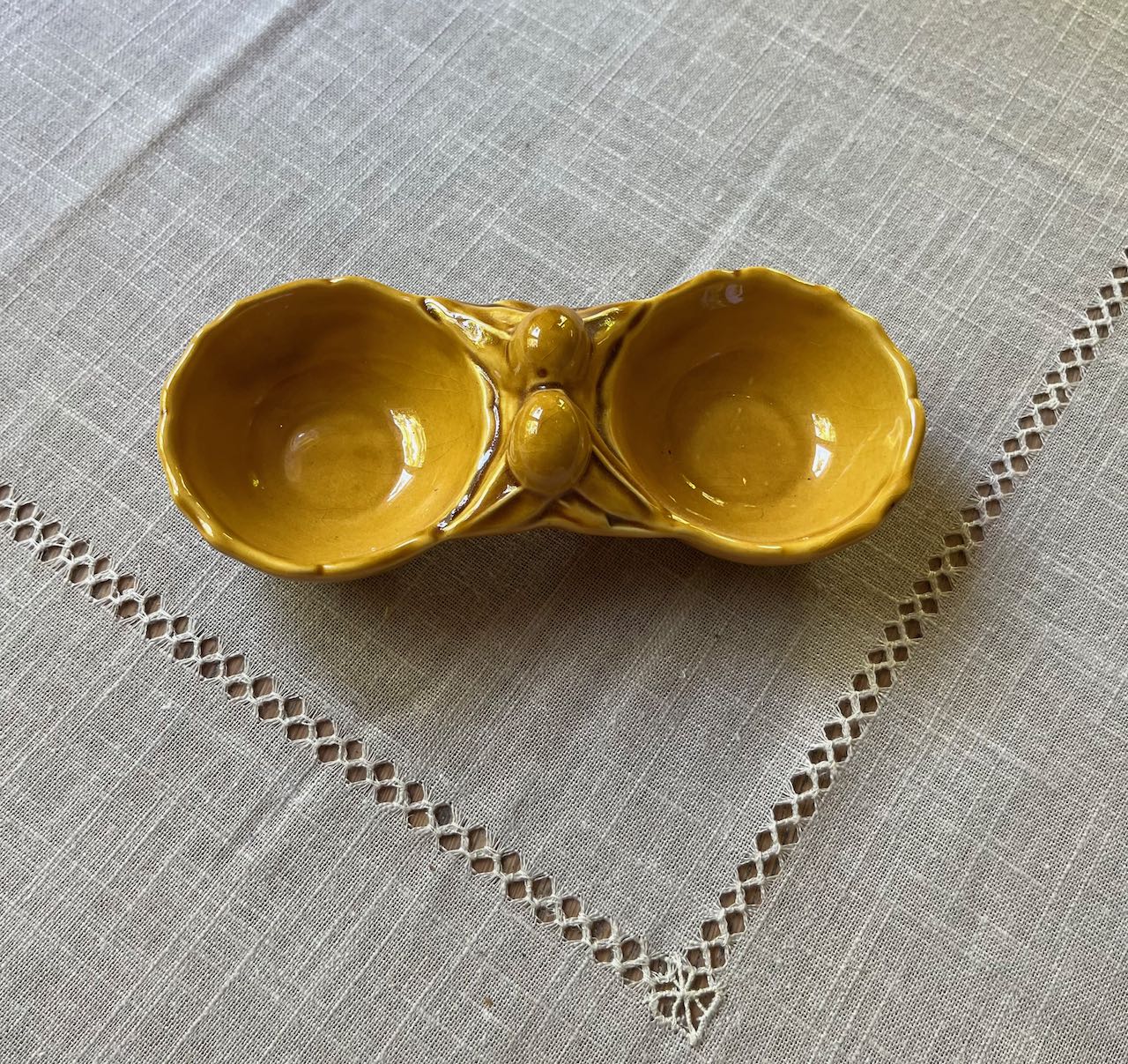 fa778 Mustard pottery 2 dish olive holder