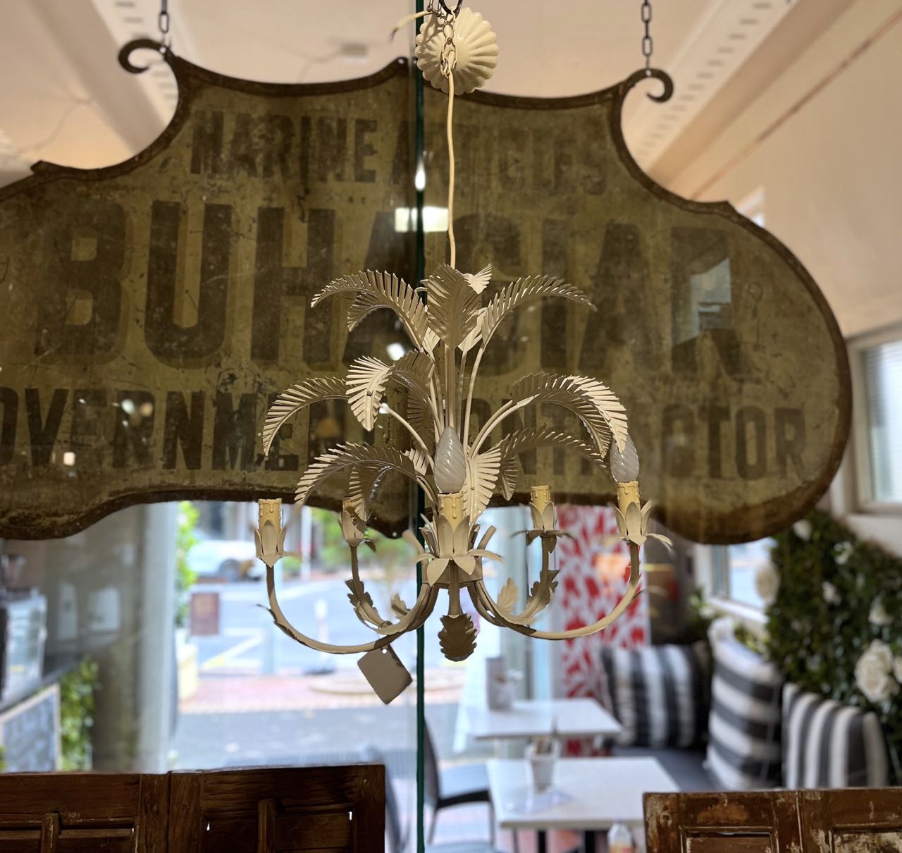 Fa06 Large metal tole vintage (chandelier) from Italy