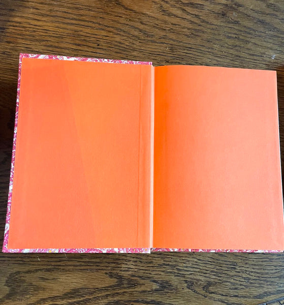 fa3195 Material bound French romance novel