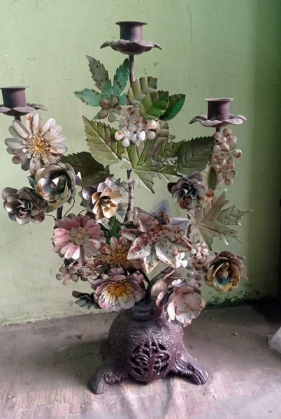 in3817 Metal floral 3 holder candelabra, coloured